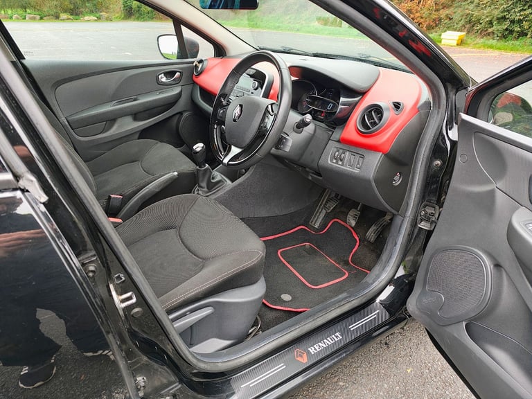 Renault, CLIO, Hatchback, 2017, Manual, 898 (cc), 5 doors