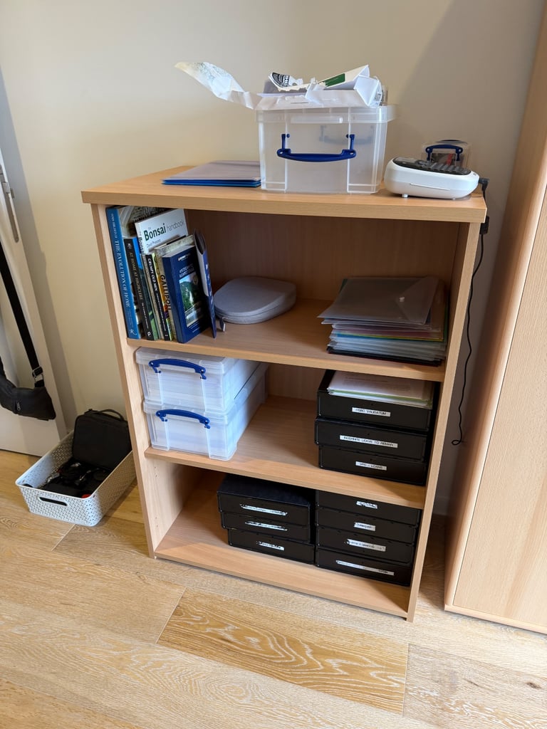 FREE DELIVERY BIRCH STORAGE BOOKCASE GREAT CONDITION