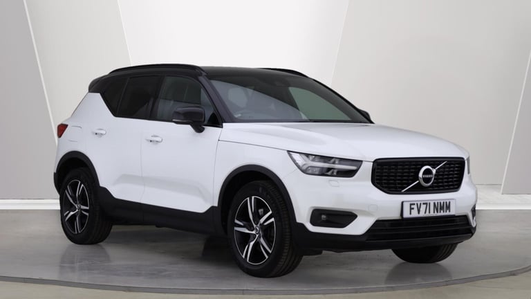 image for 2021 Volvo XC40 B4 (P) R-Design (Pilot Assist, Heated Seats, Apple CarPlay) ESTATE Petrol/Electri...
