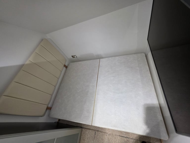 Double bed, head board