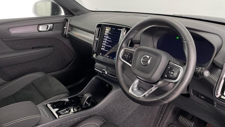 2025 Volvo XC40 Black Edition Plus B4 Mild hybrid Petrol Automatic SUV Hybrid Automatic