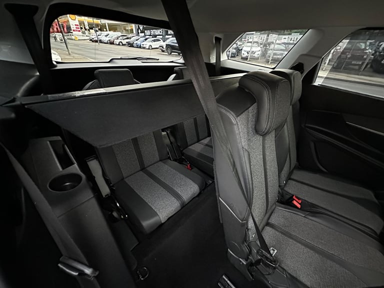 2018 Peugeot 5008 1.2 PureTech Allure EAT Euro 6 (s/s) 5dr HATCHBACK Petrol Automatic