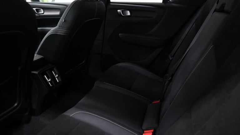 2024 Volvo XC40 2.0 B3 MHEV Plus DCT Auto Euro 6 (s/s) 5dr ESTATE Petrol/Electric Hybrid Automatic