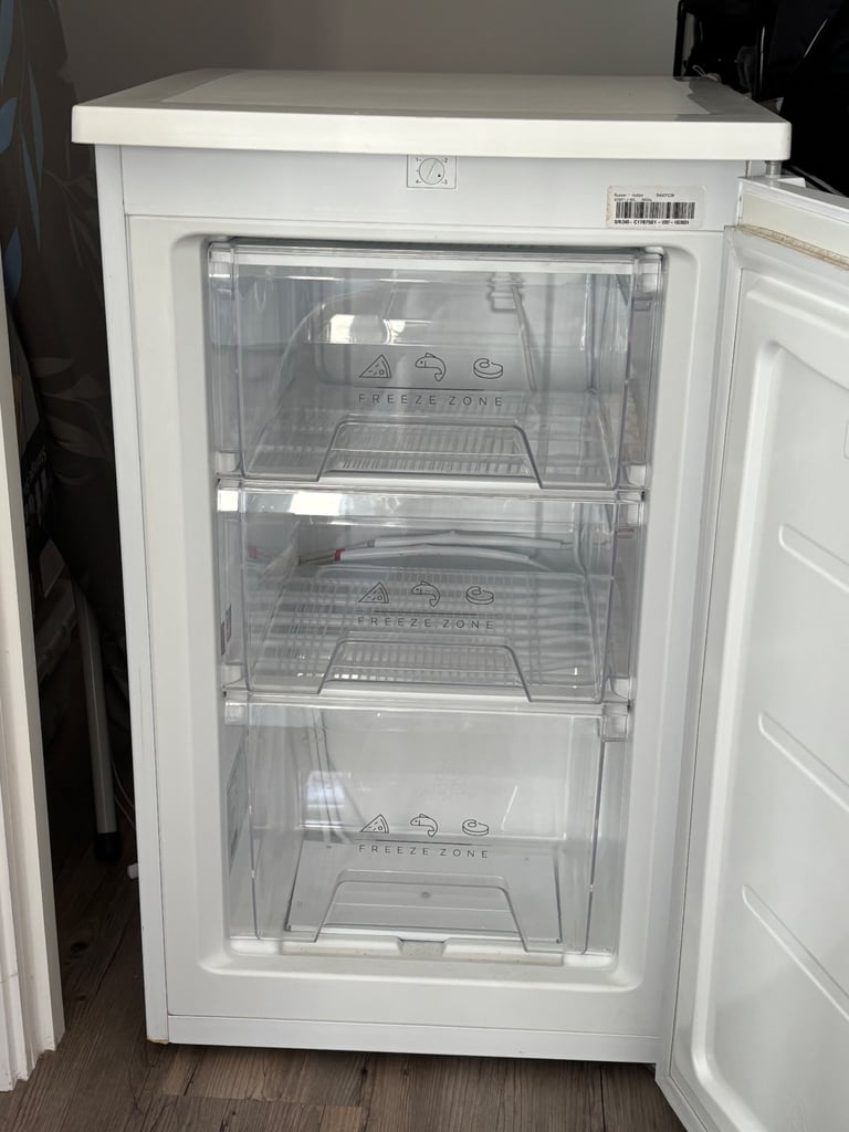 Russell hobbs under counter freezer