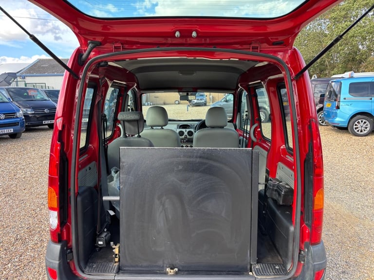 RENAULT Kangoo WHEELCHAIR ACCESSIBLE VEHICLE AUTO WAV AUTOMATIC 1.6 16v