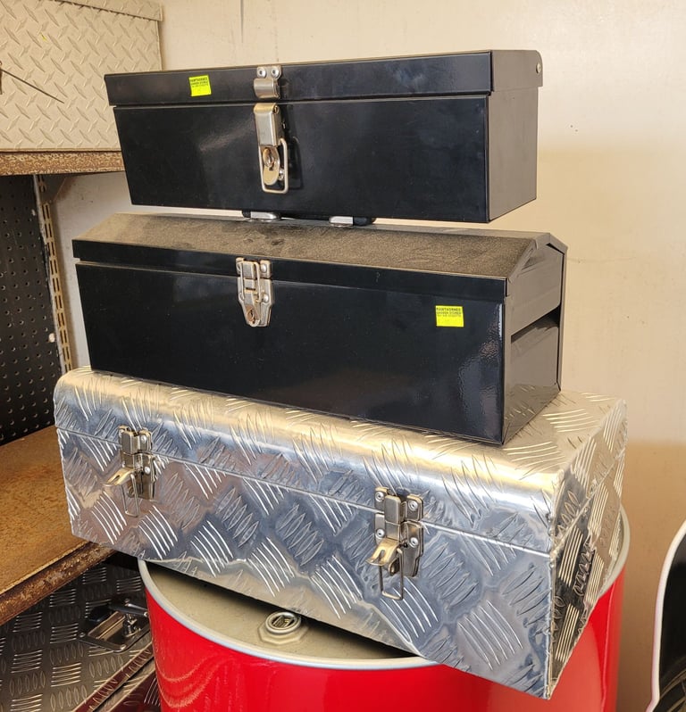 Aluminium Checker Plate toolboxes suit lorries trucks Trailers tractor recovery straps & parts