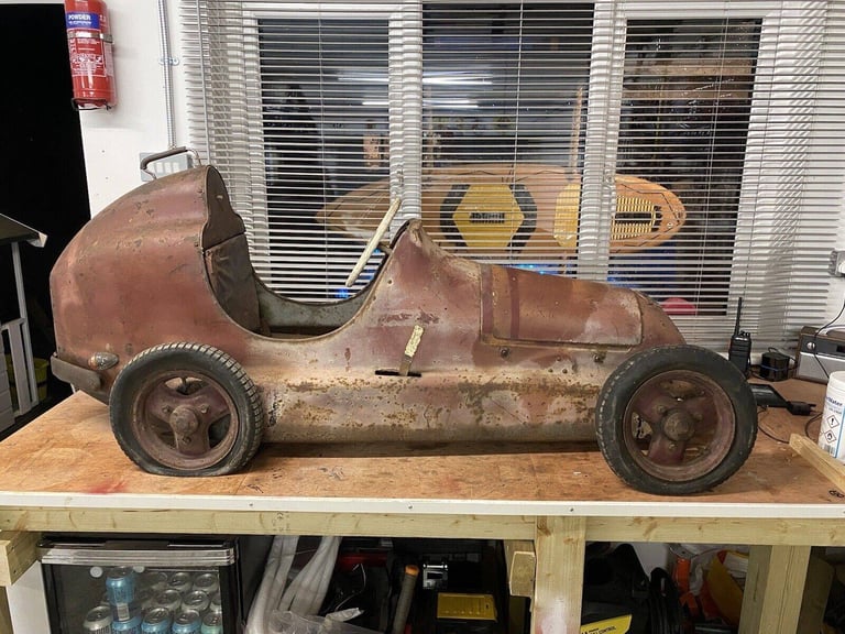 AUSTIN PATHFINDER PEDAL CAR WANTED AUSTIN PATHFINDER PEDAL CAR WANTED N ANY CONDITION 