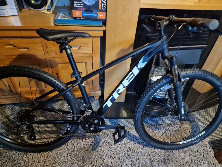 TREK MARLIN 5 (brand new)