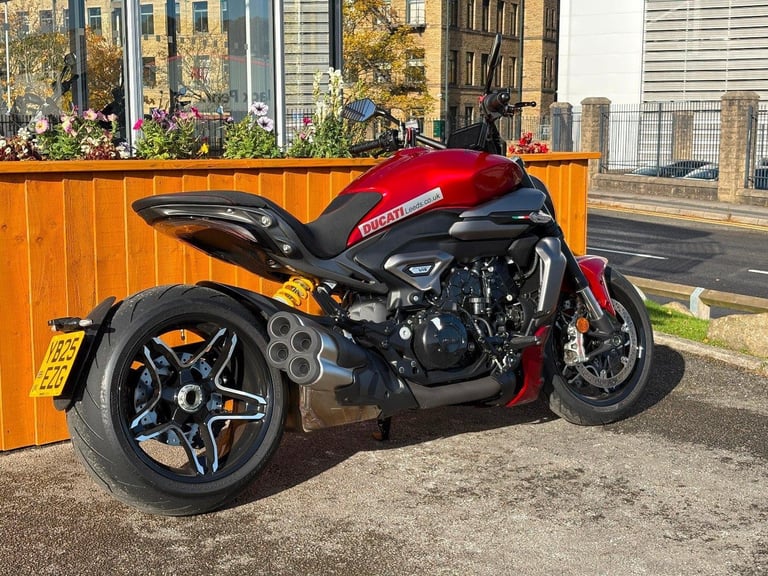 DUCATI XDIAVEL V4