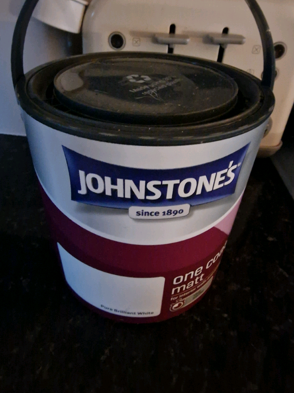 Johnstone's 2.5 Ltr one coat matt pure brilliant white emulsion paint