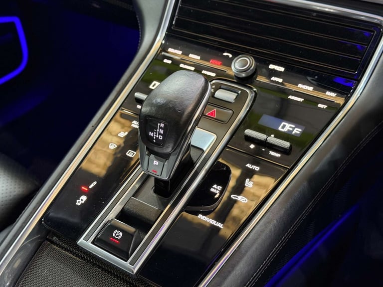 2017 Porsche Panamera 4.0 V8 E-Hybrid 14kWh Turbo S Saloon 5dr Petrol Plug-in Hybrid PDK 4WD Euro...