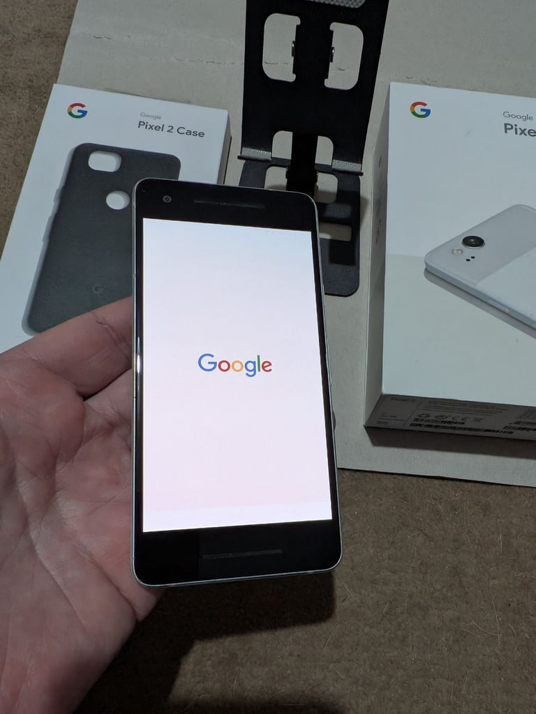 Google Pixel 2 White 32gb Unlocked Boxed Mobile Phone