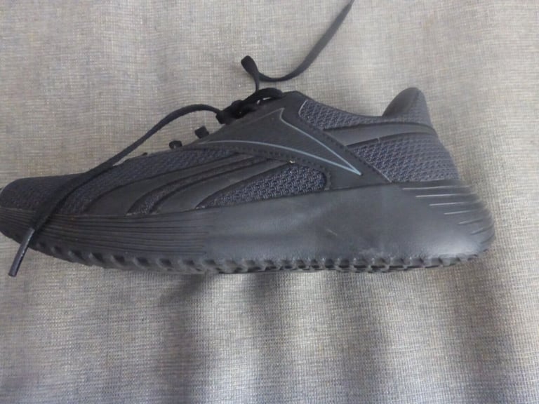 Reebok Trainers Ortholite and Arch Support size UK 7 IN BLACK COMFORT FOOTBED