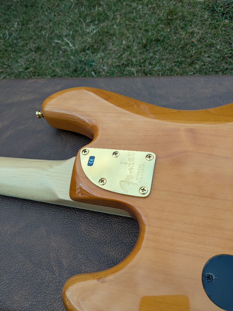 AMERICAN FENDER DELUXE JAZZ BASS FMT