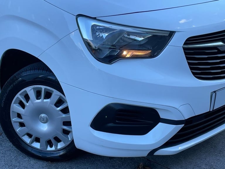 2020 Vauxhall Combo 2300 1.5 Turbo D 100ps H1 Sportive Van PANEL VAN DIESEL Manual