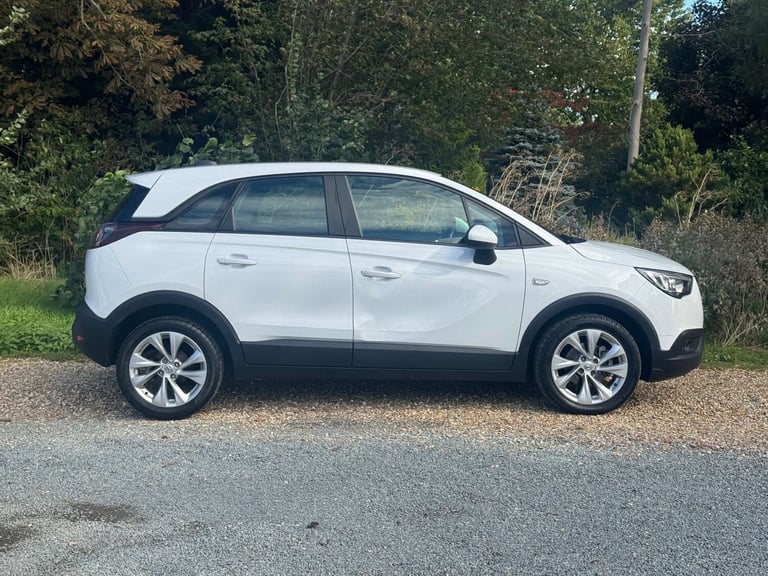 2019 Vauxhall Crossland X 1.2T ecoTec [110] SE 5dr [6 Speed] [S/S] HATCHBACK PETROL Manual