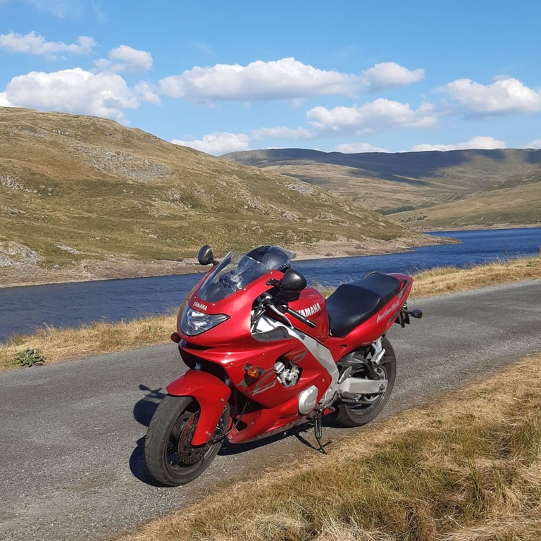 Yamaha, YZF, 1999, 599 (cc)