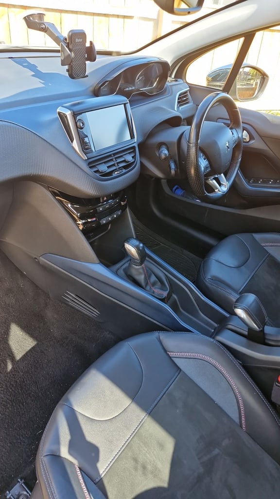 Peugeot, 2008, Hatchback, 2014, Manual, 1199 (cc), 5 doors
