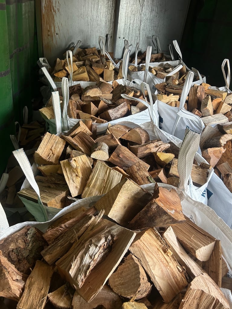 Seasoned firewood 