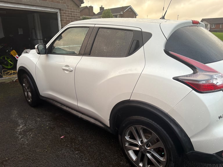Nissan, JUKE, Hatchback, 2015, Manual, 1461 (cc), 5 doors