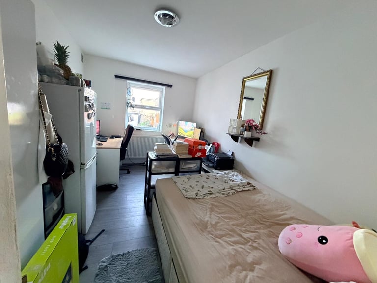 Room for Rent in Welling