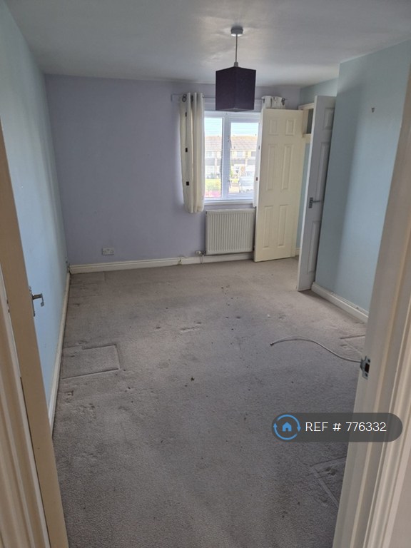2 bedroom flat in Chatsworth Mews, Sandown, PO36 (2 bed) (#776332)