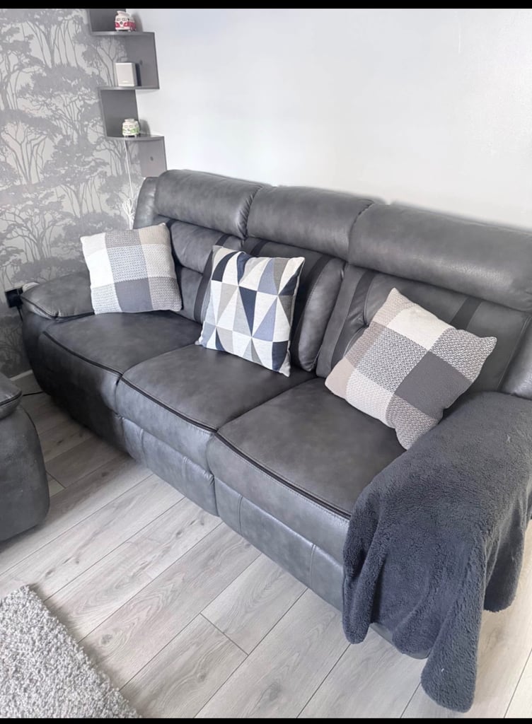 image for 2 and 3 Seater Electric Sofas for Sale 