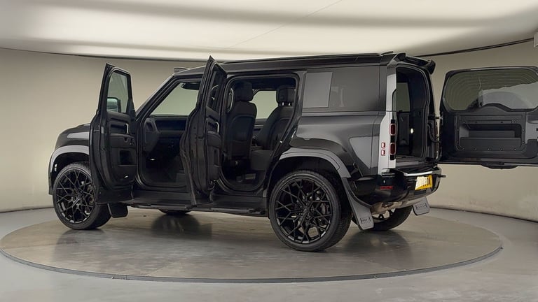 2024 Land Rover Defender 3.0 D250 X-Dynamic HSE 110 5dr Auto ESTATE DIESEL Automatic