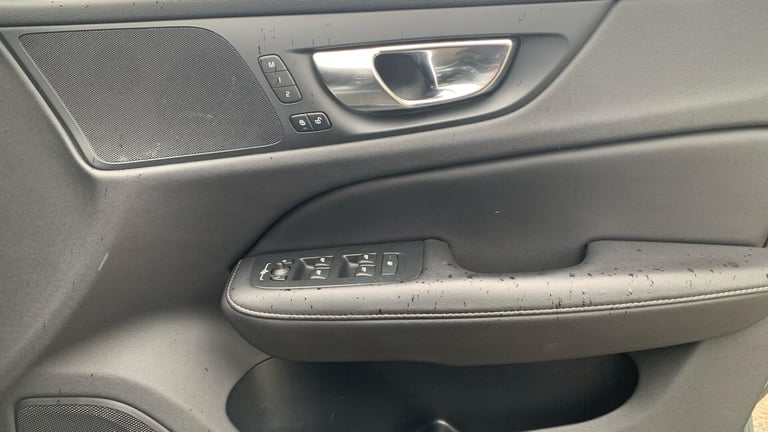 2020 Volvo V60 2.0 D3 Inscription Plus Estate 5dr Diesel Auto Euro 6 (s/s) (150 ps) ESTATE Diesel...