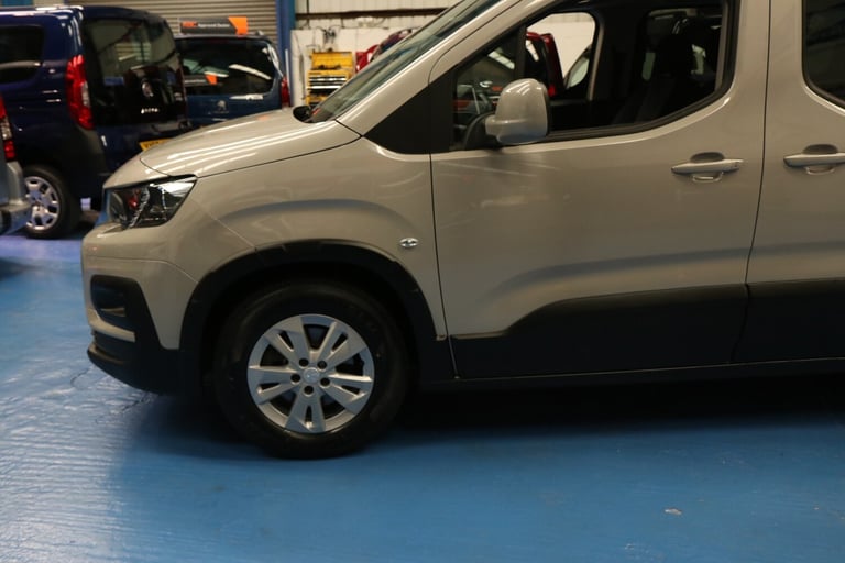 PEUGEOT RIFTER Petrol Auto WAV Automatic Mobility 