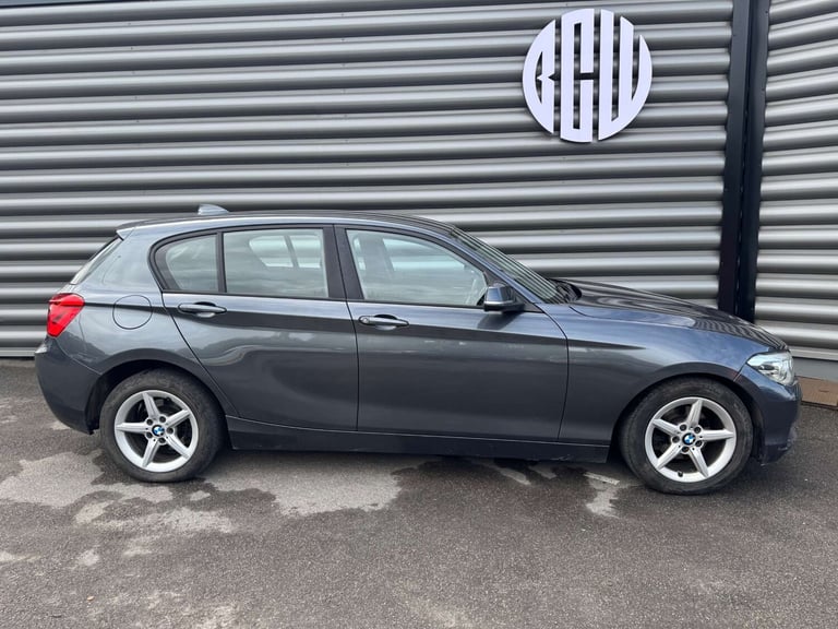 2019 BMW 1 Series 116d SE Business 5dr [Nav/Servotronic] HATCHBACK DIESEL Manual