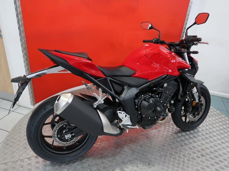 Brand new 2025 Honda CB1000 Hornet