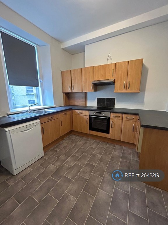 image for 2 bedroom flat in Esslemont Avenue, Aberdeen, AB25 (2 bed) (#2642219)