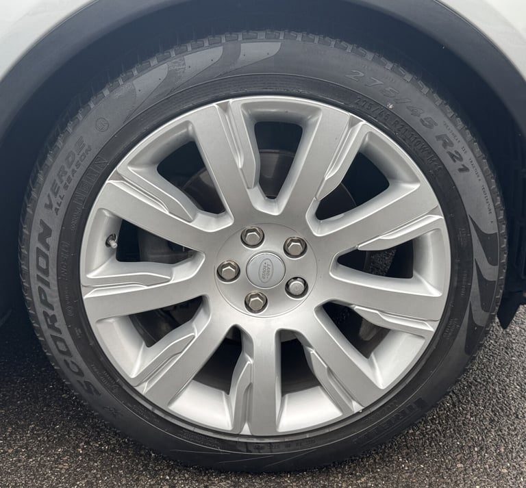 2019 Land Rover Discovery 2.0 SD4 HSE SUV 5dr Diesel Auto 4WD Euro 6 (s/s) (240 ps) ESTATE Diesel...