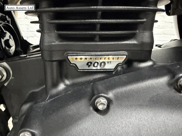 2024 Triumph Bonneville T100 900 Roadster/Retro Petrol Manual Euro 5 (65 ps) Roadster/Retro Petro...