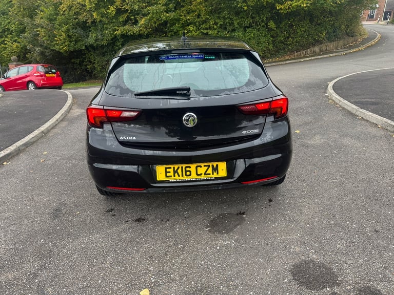 Vauxhall, ASTRA, Hatchback, 2016, Manual, 1598 (cc), 5 doors £2,400