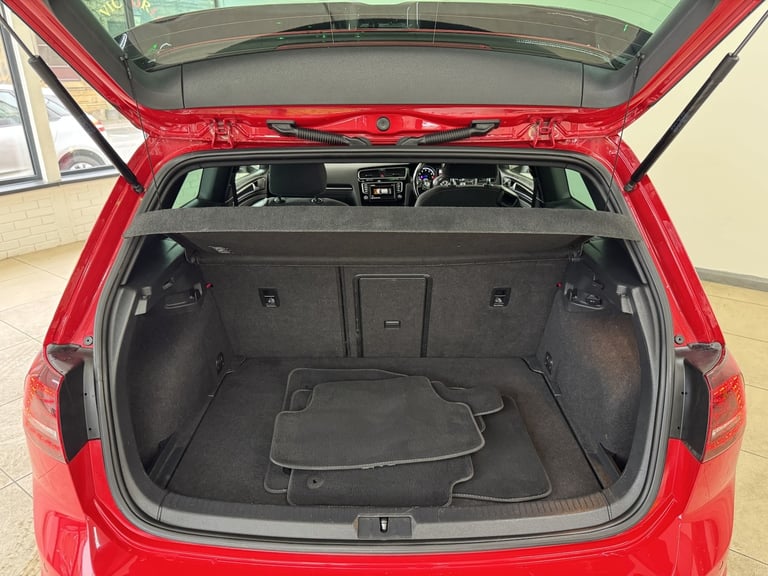 VOLKSWAGEN GOLF 2.0 TSI BlueMotion Tech R Red Manual Petrol 2015