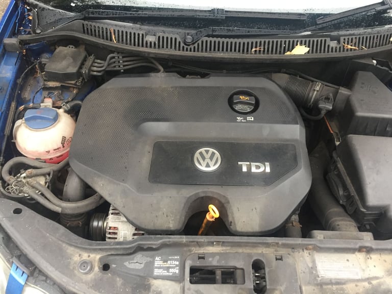 2004 VOLKSWAGEN POLO 1.9 SPORT DIESL 5 DOOR HATCHBACK. LONG MOT CHEAP TAX.
