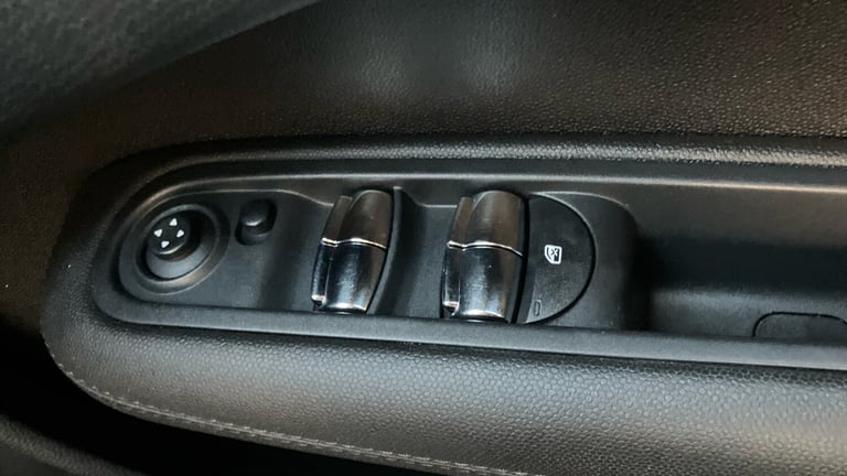 2014 MINI Countryman 1.6 Cooper 5dr Petrol Hatchback Hatchback Petrol Manual