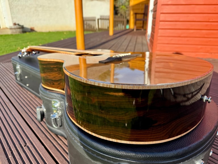 PRS SE T60E ACOUSTIC GUITAR
