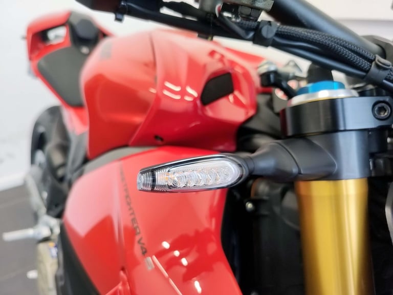 2025 Ducati Streetfighter V4S Red 562 Miles Akro Exhaust | £372 Dep & £372 pcm