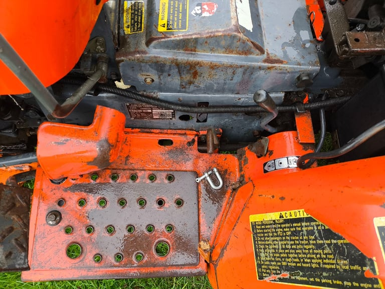 Kubota B1750 mini tractor 