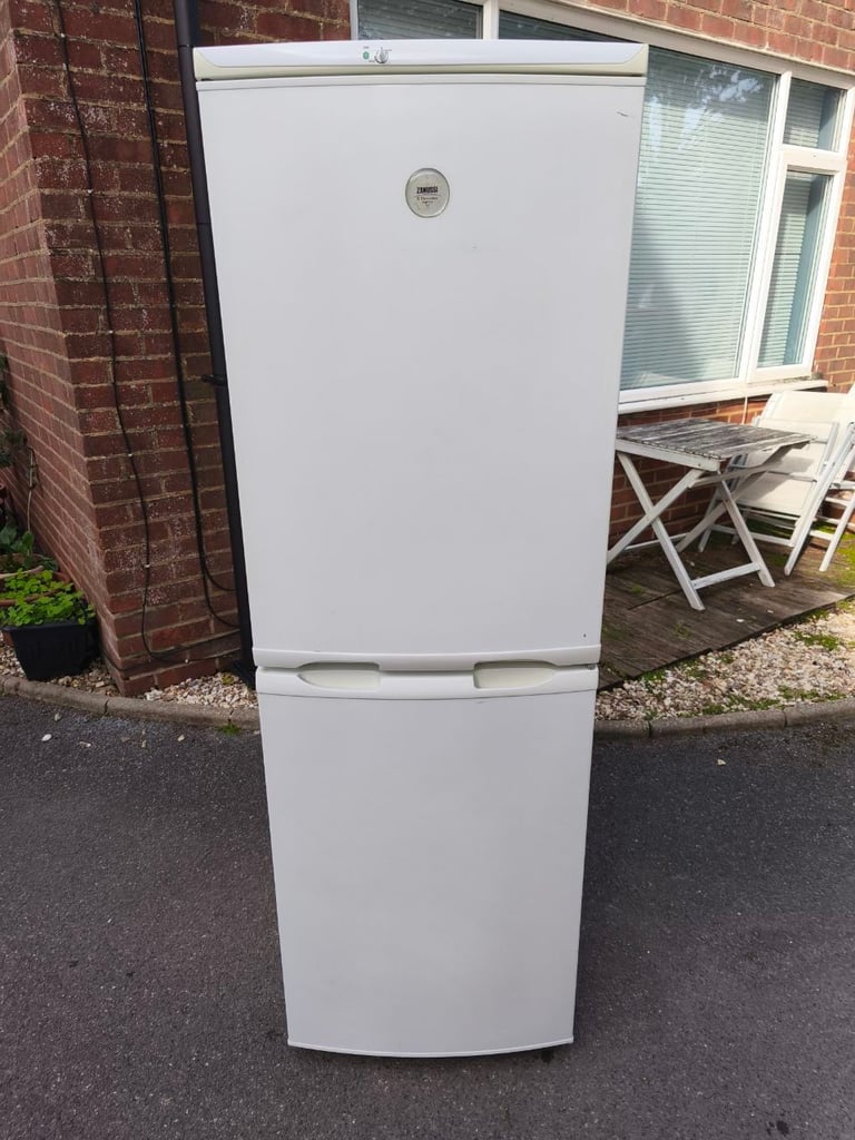 image for Fridge Freezer ELECTROLUX 165 cm* A+ Class * No Frost