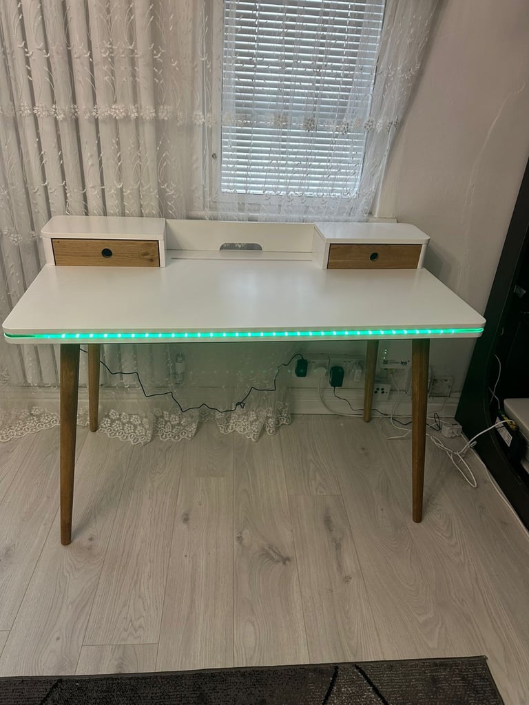 image for Laptop desk