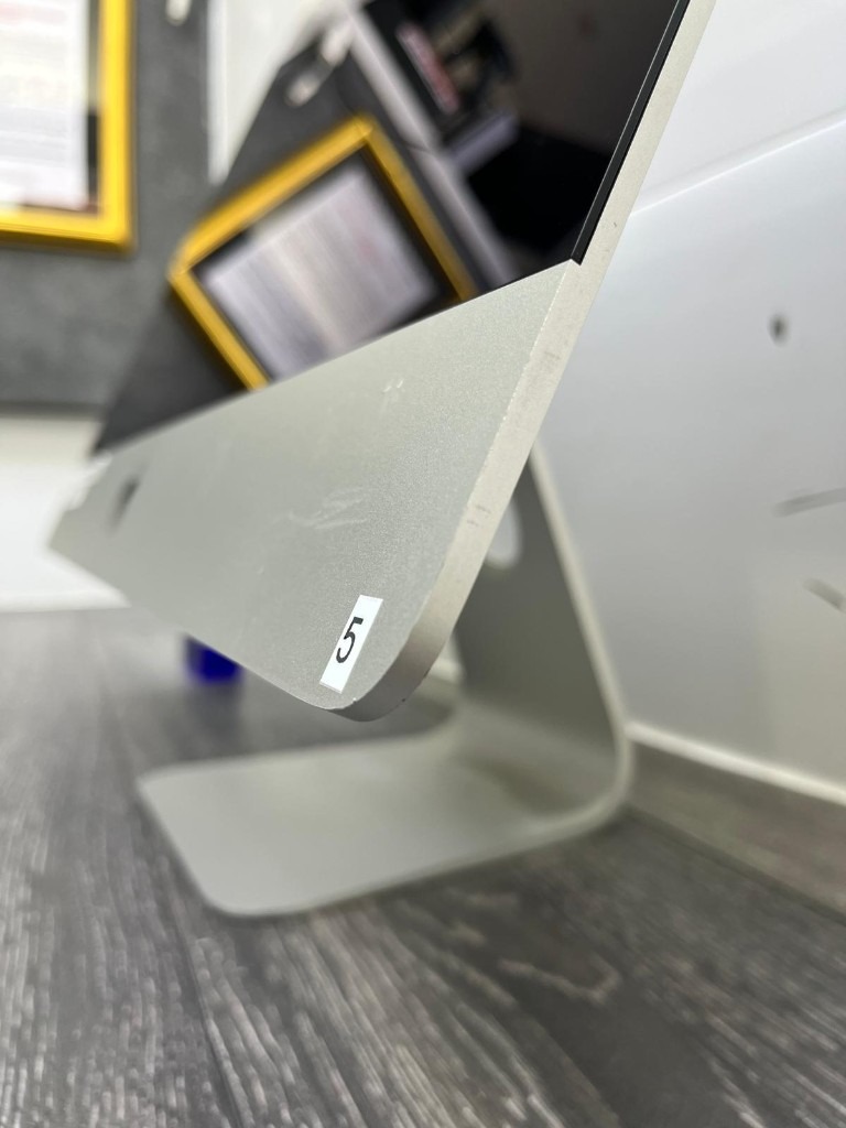 Slim Apple iMac 21'' Core i5 2.7GHz 8GB Ram 500GB SSD Adobe Suite 2022 Microsoft Office Premiere Pro