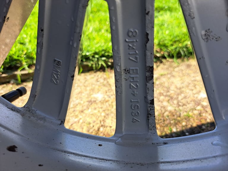 Bmw 17inch alloy wheels style 284 with Bridgstone winter runflat tyres.  