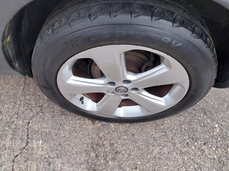 2014 Vauxhall Mokka 1.6i Exclusiv 5dr HATCHBACK Petrol Manual