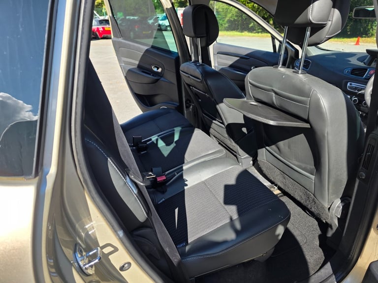 2011 Renault Scenic 1.5 dCi 110 Dynamique TomTom 5dr EDC MPV Diesel Automatic