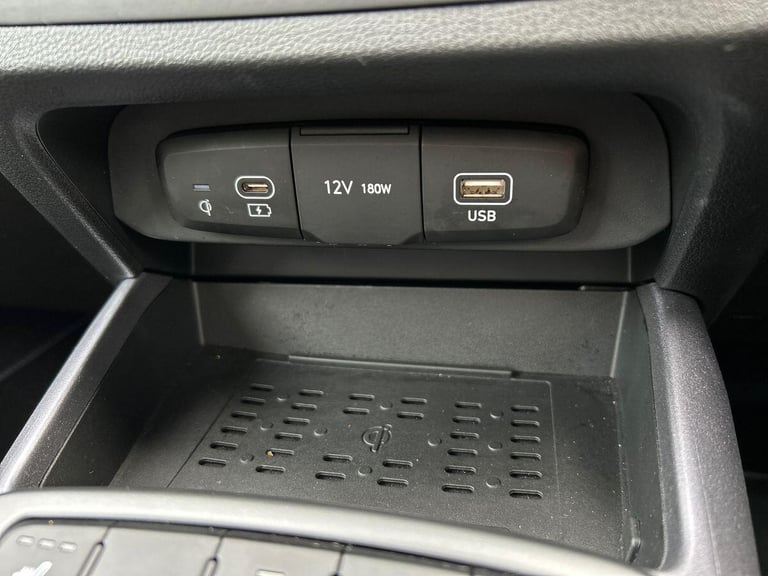 2024 Hyundai i10 1.0 Premium Hatchback 5dr Petrol Auto Euro 6 (s/s) (63 ps) Hatchback PETROL Auto...
