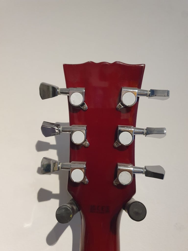 Harley Benton hollowbody electric guitar. As new!